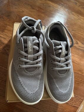 allbirds women’s Gray Knit Runner Sneaker